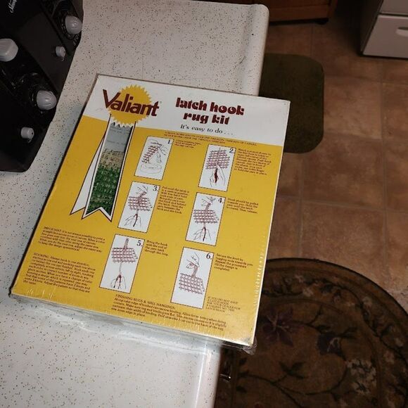 New Vintage Valiant Snowboy Latch Hook Pillow Kit 13 X 13 - Picture 2 of 2